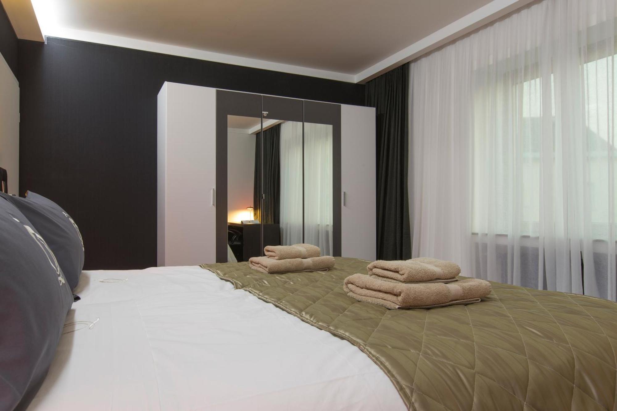 The Queen Luxury Apartments - Villa Medici Luxembourg Exterior photo